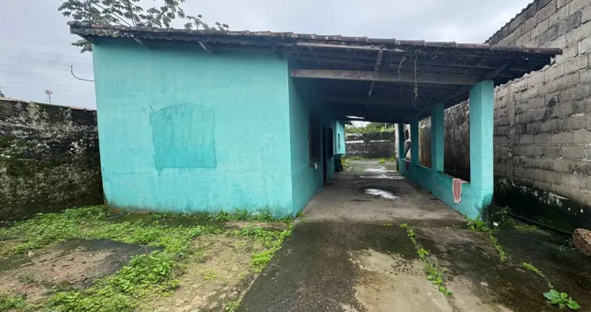 Casa com 2 quartos e espaço para piscina em peruíbe - r$ 190.000,00.