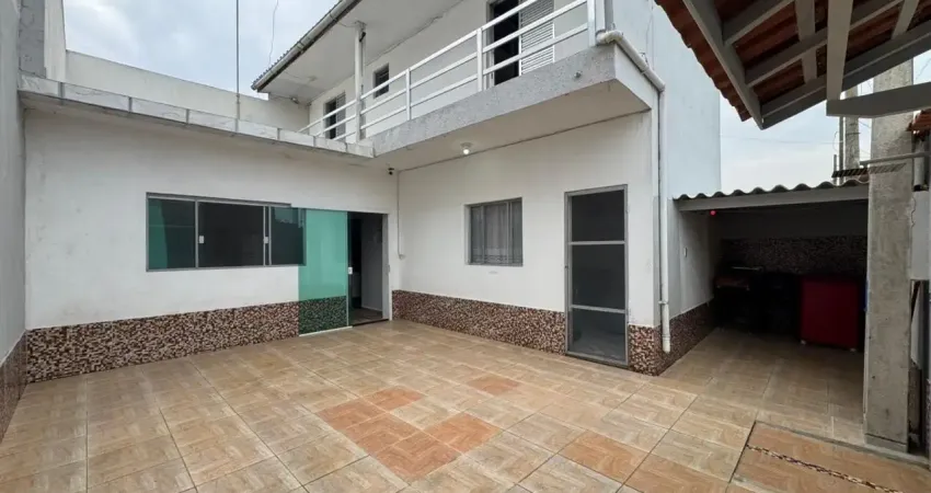 Casa com 2 quartos e espaço para piscina em itanhaém - r$ 275.000,00.