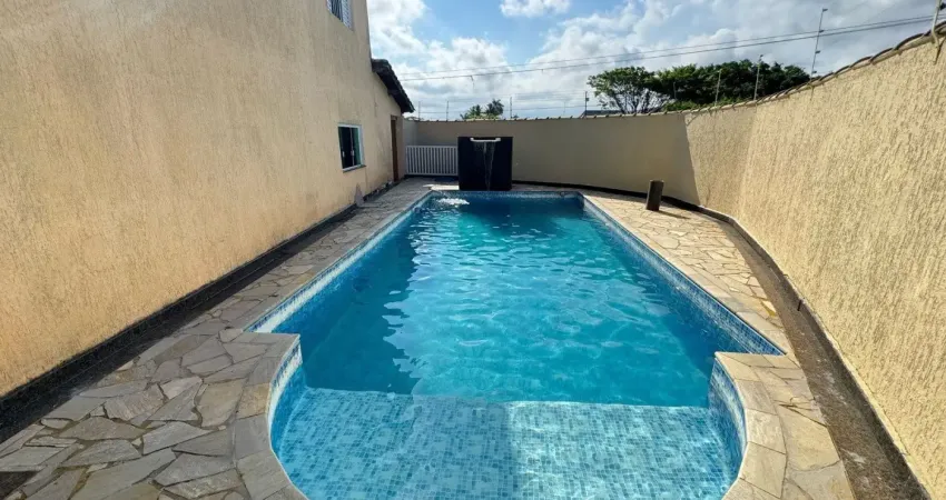 Casa com piscina, 4 quartos e área gourmet em itanhaém - r$ 690.000,00.