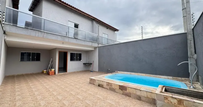 Casa à 100m do mar com 4 quartos e piscina em itanhaém - r$ 670.000,00.