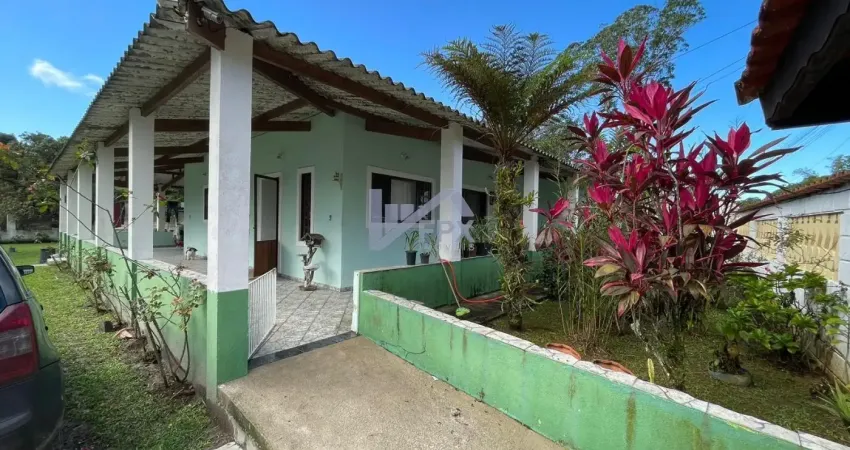 Chácara com 5 quartos, lago e área gourmet em itanhaém - r$ 480.000,00.