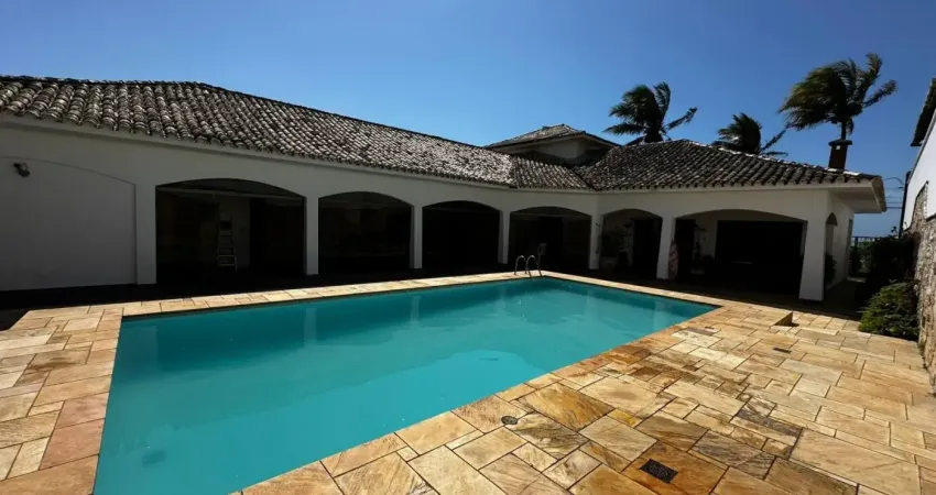 Casa frente mar com 5 quartos e piscina em itanhaém - r$ 1.600.000,00.