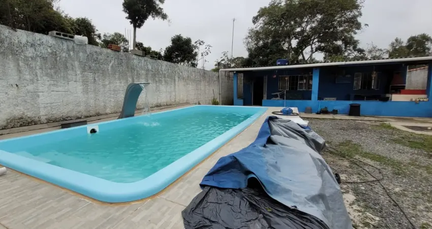 Casa com 2 quartos, piscina e churrasqueira em itanhaém - r$ 230.000,00.