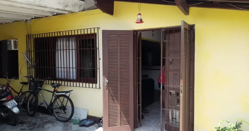 Casa com 3 quartos e churrasqueira em itanhaém - r$ 430.000,00.