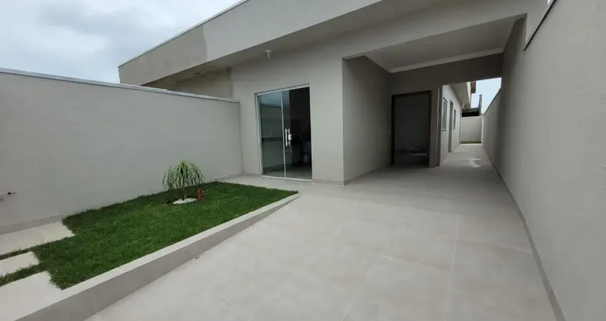 Casa com 2 quartos e espaço para piscina em peruíbe - r$ 390.000,00.