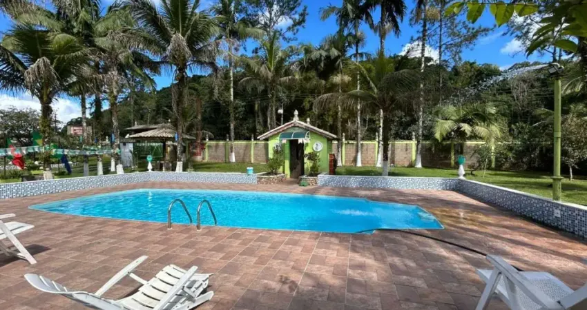 Chácara com 7 quartos, piscina e área gourmet em peruíbe - r$ 1.800.000,00.