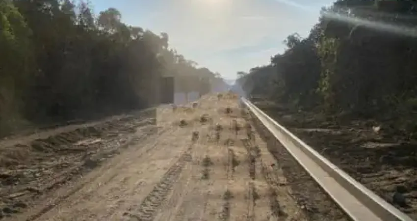 Terreno à venda na Praça Ângelo Guerra, 11696, Balneario Fênix, Itanhaém