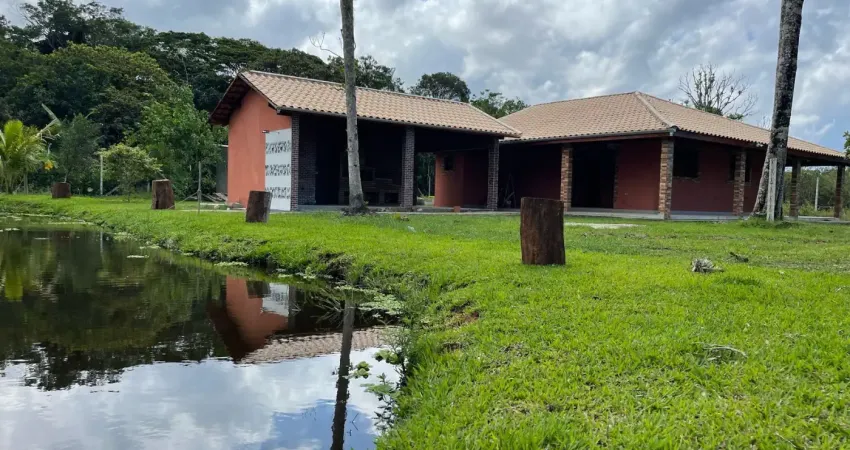 Chácara com 2 quartos, área gourmet e lago em itanhaém - r$ 680.000,00.