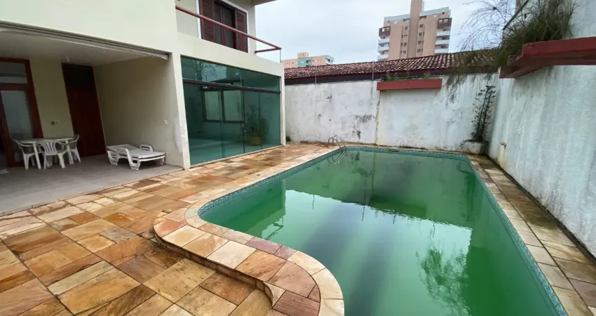 Casa com 4 quartos à venda na Praça Ângelo Guerra, 590, Centro, Itanhaém