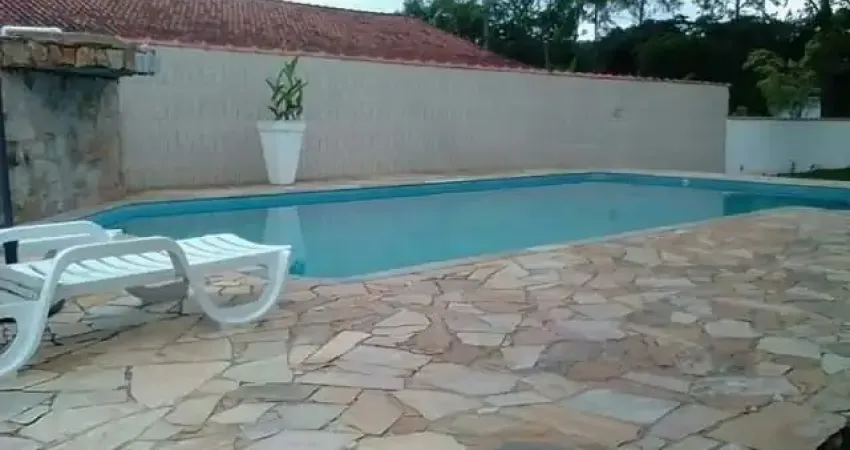 Chácara com piscina e 11 quartos em itanhaém - r$ 1.700.000,00.