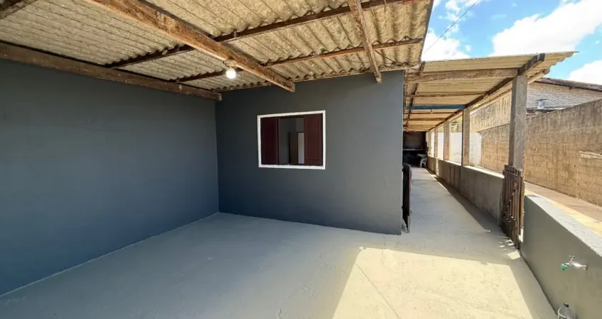 Casa com 2 quartos e espaço para piscina em itanhaém - r$ 199.000,00.