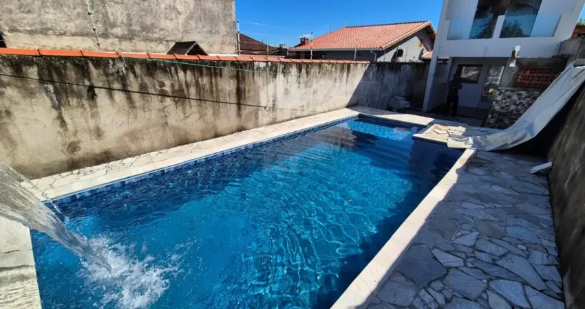 Casa com 2 quartos, piscina e churrasqueira em itanhaém - r$ 270.000,00.