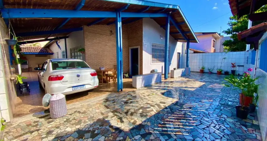 Casa à 50m do mar com 3 quartos e área gourmet em itanhaém - r$ 450.000,00.