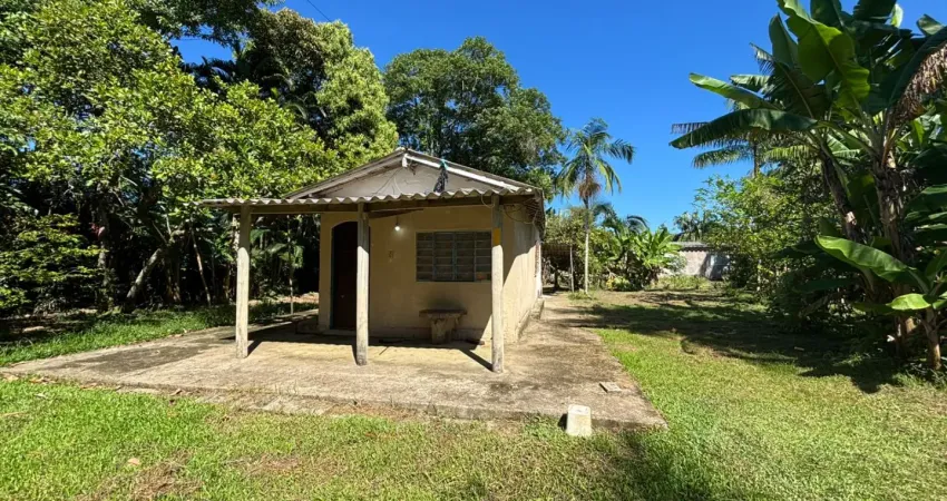 Chácara com 2 quartos e área gourmet em Peruíbe - R$ 280.000,00.