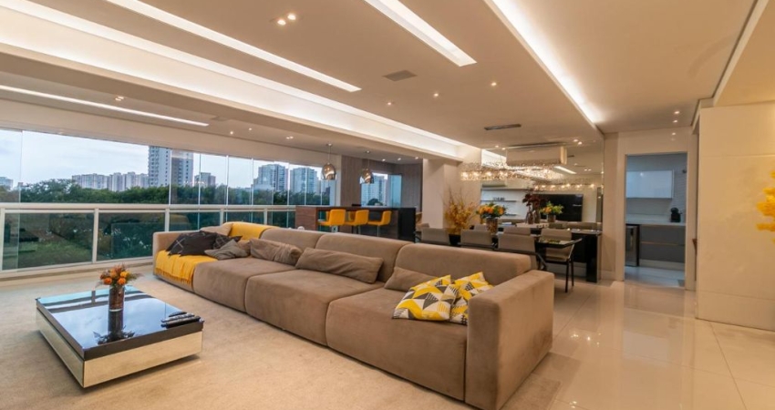 Lindo Apartamento com 168m2 4 Dormitórios 2 Suítes 3 Vagas de Garagem a Venda ao lado do Bosque Maia em Guarulhos