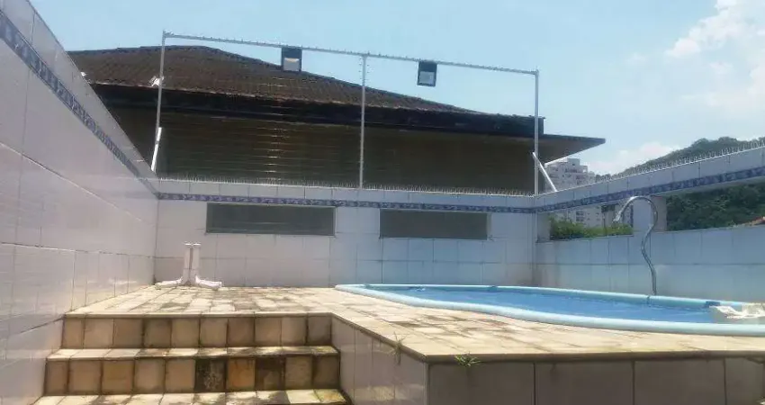 Casa para venda possui 268 m² com 3 quartos em Campo Grande - Santos - SP