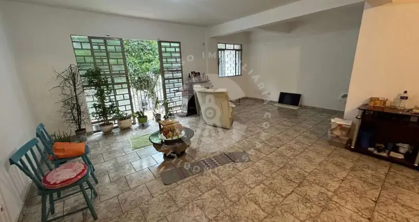 Apartamento à venda, bem no centro de FOZ DO IGUACU - PR