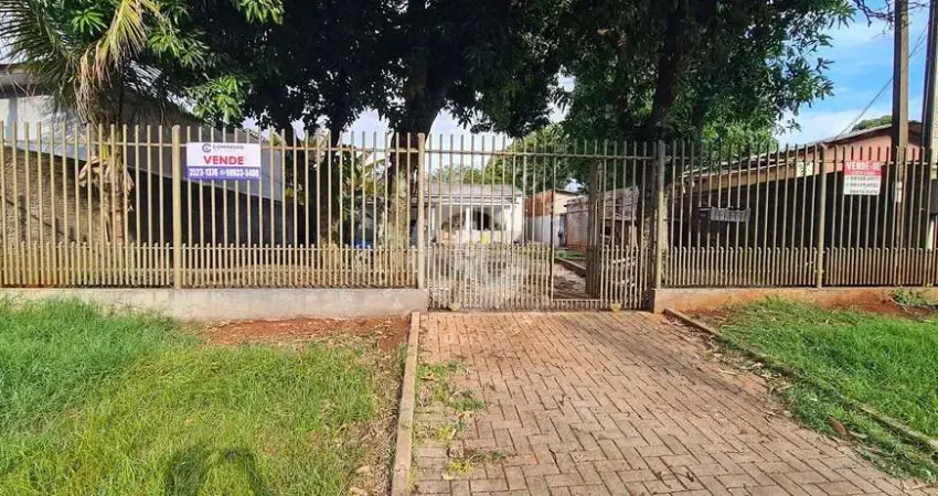 Casa 3 quartos com varanda à venda no centro de santa terezinha de itaipu