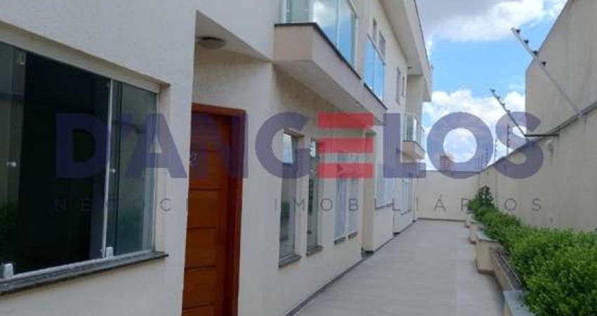 Excelente Sobrado de 3 quartos na Vila Formosa, São Paulo-SP: 145m², suíte, 2 salas, 3 banheiros, 2 vagas.