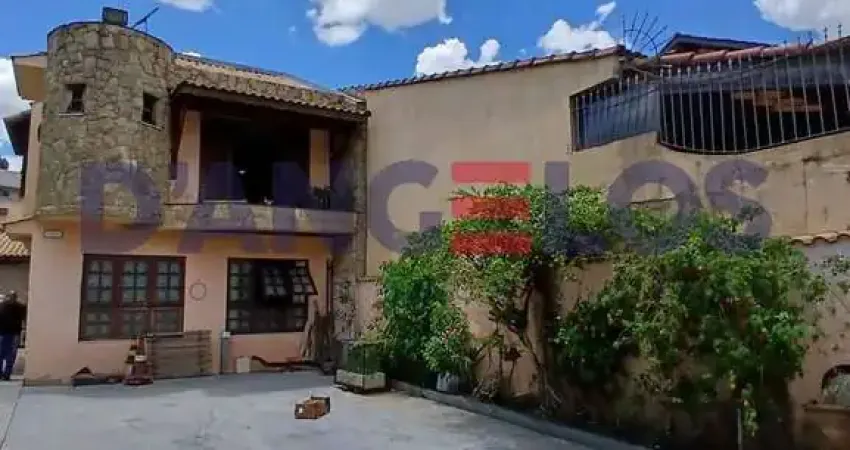Imperdível casa à venda em São Paulo-SP, Cidade Patriarca: 3 quartos, 1 suíte, 2 salas, 4 banheiros, 10 vagas de garagem, 180m²!