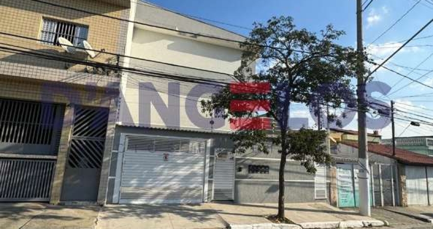 Lindo Sobrado em Condomínio Exclusivo em Artur Alvim, SP: 2 Quartos, 2 Suítes, Sala, Lavabo e 1 Vaga de Garagem!