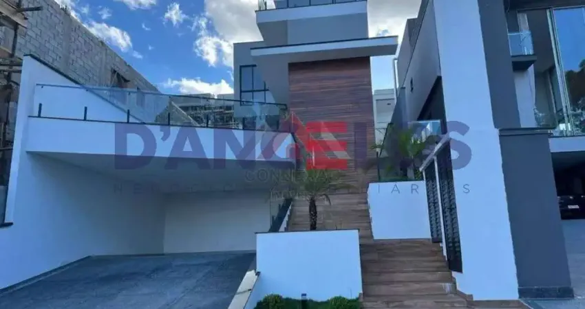Imóvel de luxo em condomínio: Sobrado com 3 suítes e 4 vagas no Real Park Arujá - SP