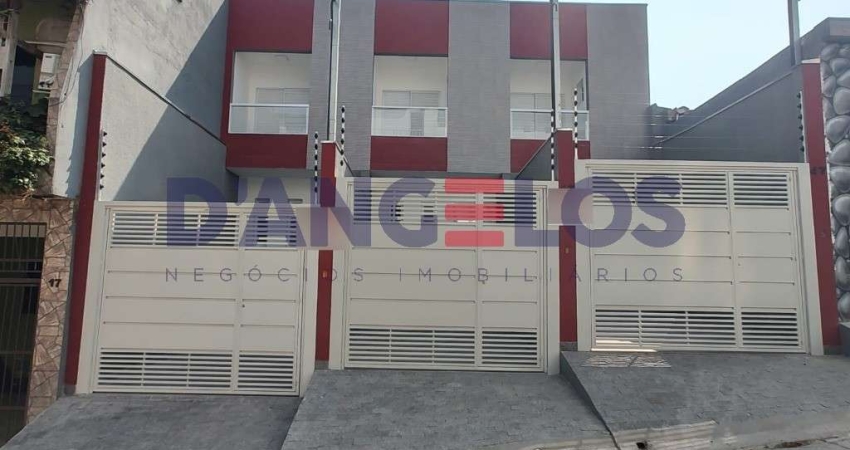 Lindo Sobrado à Venda no Jardim Fernandes, São Paulo-SP: 2 Quartos, 2 Suítes, 2 Salas, 3 Banheiros, 1 Vaga de Garagem!