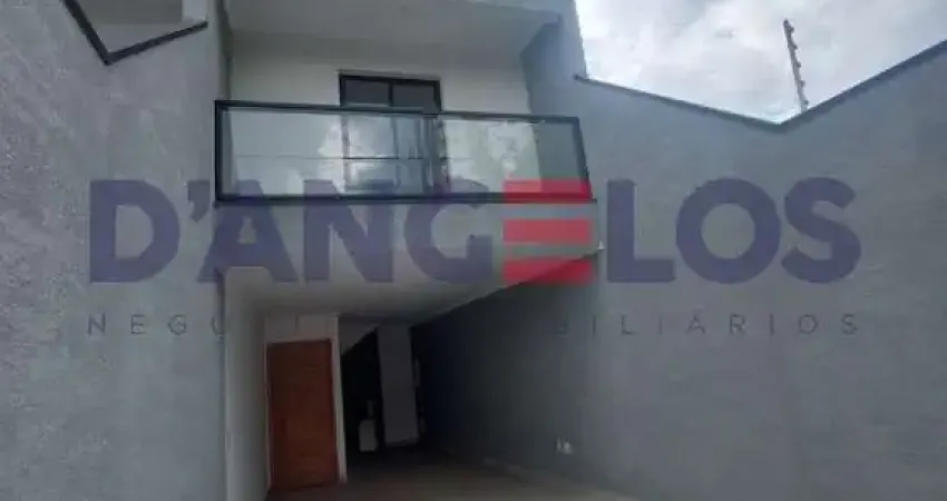 Sobrado à venda na Vila Carrão, São Paulo-SP: 2 quartos, 2 suítes, 2 salas, 3 banheiros, 2 vagas, 105m²!