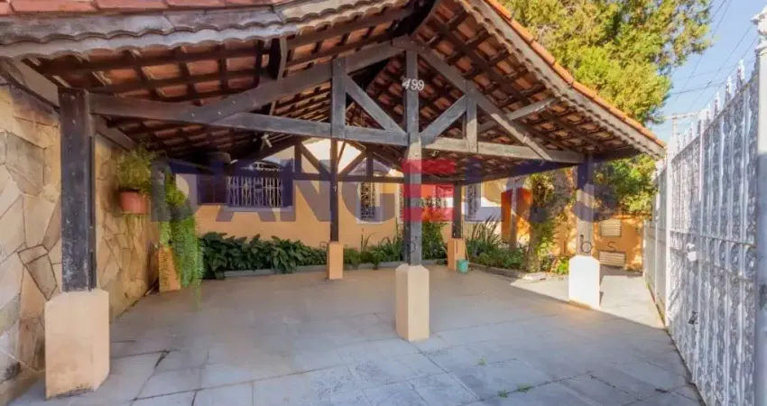 Magnífica Casa para Venda na Vila Guilhermina, São Paulo-SP: 3 quartos, 1 suíte, 2 salas, 3 banheiros, 3 vagas de garagem, 241m².
