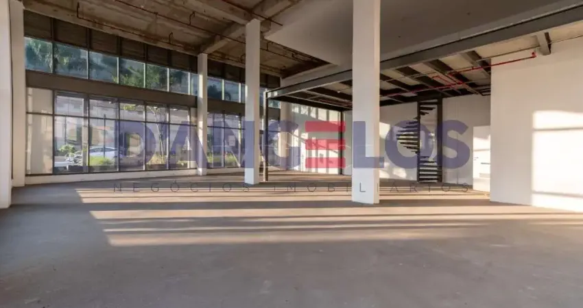 Loja ao Lado do Shopping Metrô Tatuapé - Locação de 2 Salas, 2 Banheiros, 190m² em São Paulo-SP!