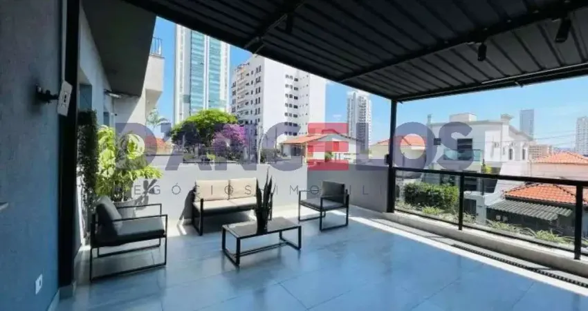 Excelente Sobrado para Locação no Tatuapé, São Paulo-SP: 3 Quartos, 1 Suíte, 2 Salas e 2 Vagas!