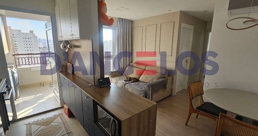 Apartamento à venda na Mooca, São Paulo-SP: 2 quartos, 1 suíte, 1 sala, 2 banheiros, 1 vaga, 54m² - Mobiliado e Lindo!