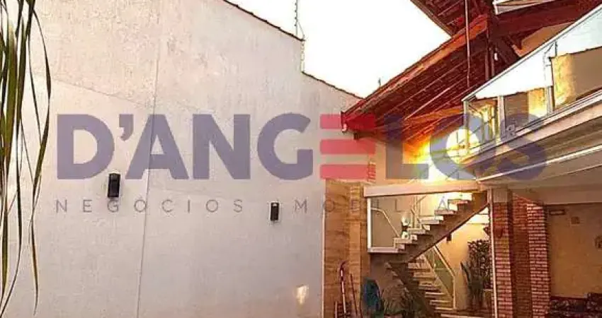 Luxuoso Sobrado à Venda na Vila Guilhermina em São Paulo-SP: 3 Quartos, 1 Suíte, 2 Salas, 3 Banheiros, 4 Vagas - 226m²
