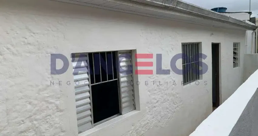 Casa para locação na Penha de França, São Paulo-SP: 1 quarto, 1 sala, 1 banheiro, 50m² de área!