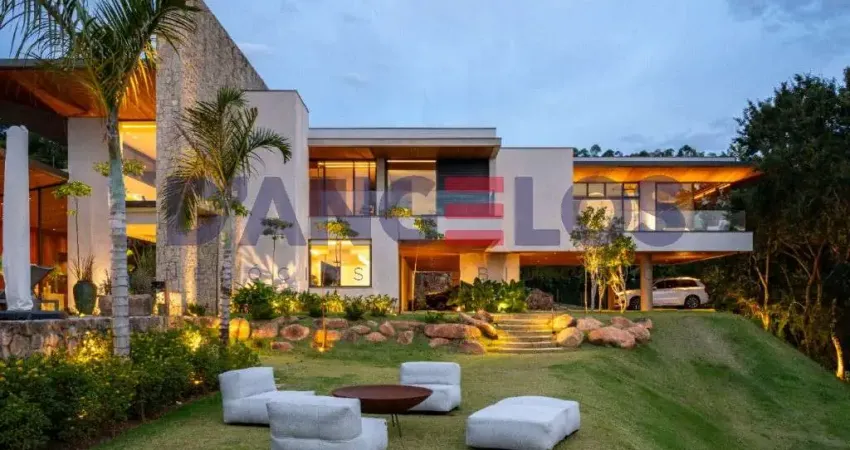 Magnífica Mansão de Luxo em Condomínio de Campinas-SP: 6 Quartos, 6 Suítes, 2 Salas, 7 Banheiros, 10 Vagas, 2.230 m².