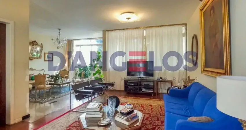 Imperdível Sobrado à Venda em São Paulo-SP, Belém! 4 Quartos, 2 Salas, 3 Banheiros, 3 Vagas, 400m² de Área!
