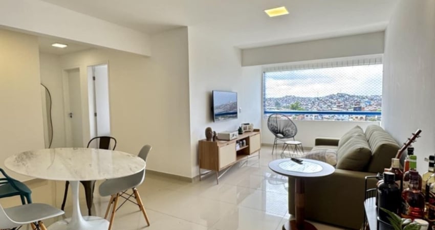 Edf. Ricardo III - Apartamento no Bairro de CasaForte Reformado com 2 quartos sendo 1 suíte com 74m² por R$ 450MIL.