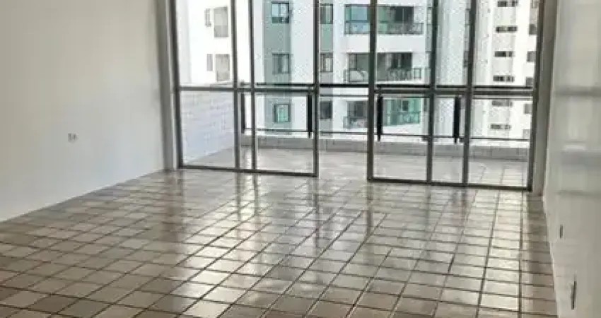 Edf. Juncos - Apartamento no Bairro dos Aflitos com 3 quartos sendo 1 suíte com 165m² por R$ 615MIL.