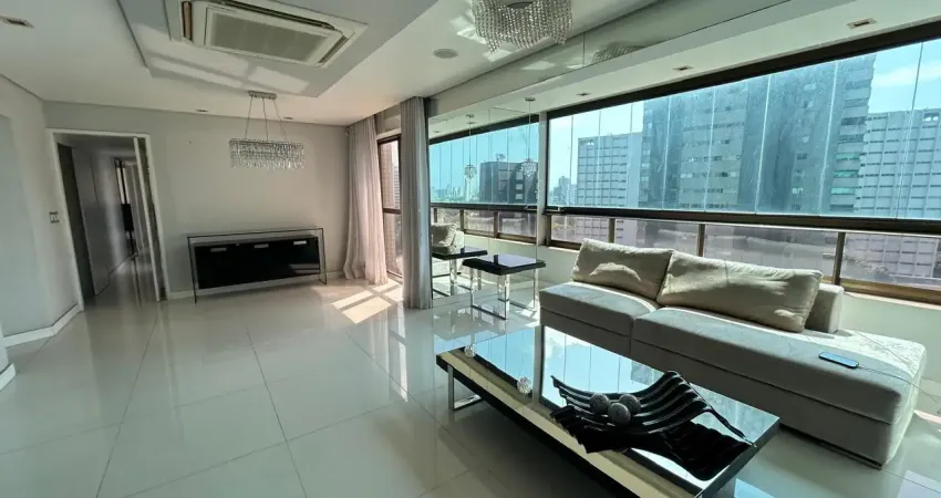 Apartamento no bairro de casa forte com 200m² com 4 quartos sendo 4 suítes, 3 vagas de garagem e lazer completo por r$ 1.900.000,00.