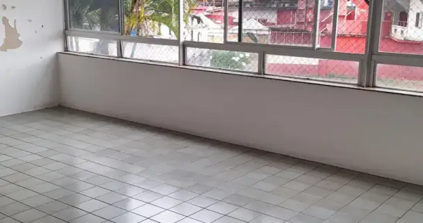 Apartamento no bairro dos aflitos com 3 quartos sendo 1 suíte com 107m², 1 vaga de garagem coberta por r$ 500mil.