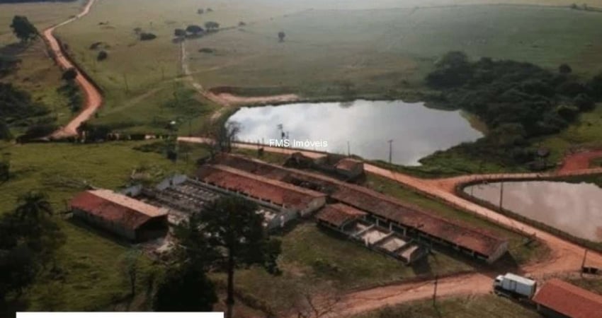 Oportunidade única: Sítio à venda em Itu-SP, bairro Jardim Paraíso II, com 16.600m² de área!