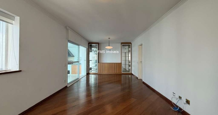 Apartamento no Campo Belo com 3 quartos, 3 suítes, 155m²
