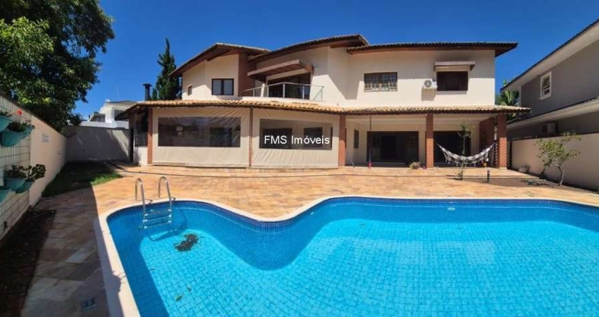 Imperdível: Casa à venda em Cotia-SP, São Paulo II! 5 quartos, 3 suítes, 2 salas, 7 banheiros, 2 vagas, 418m². Venha conferir!