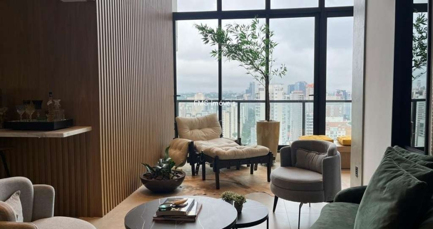 Cobertura Duplex à Venda na Vila Olímpia, com 3 quartos, 3 suítes, 3 salas, 6 banheiros, 3 vagas, 215m²