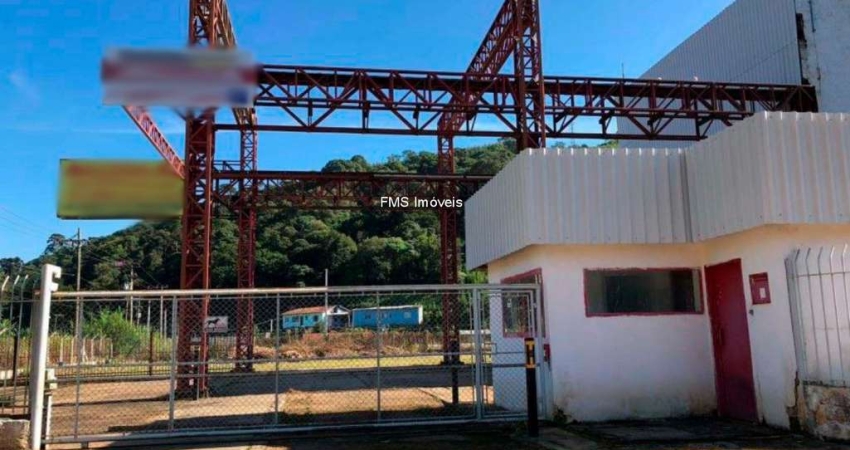 Galpão com 2000m2 terreno de 5000m2  em Mairinque/SP.