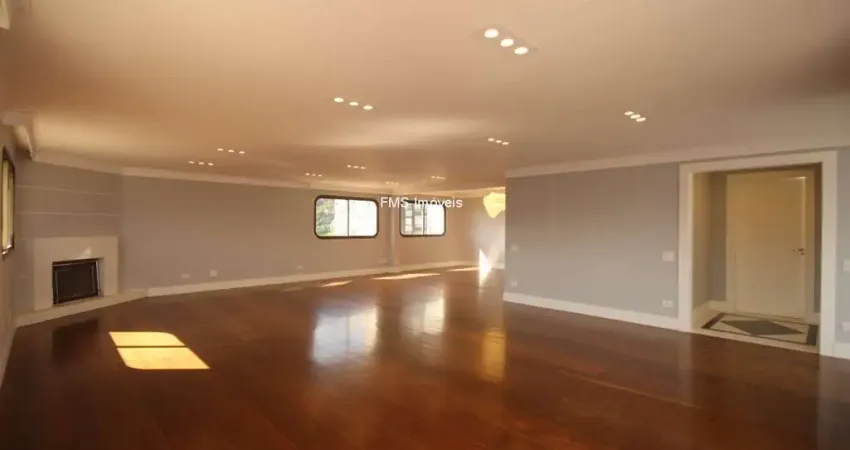 Cobertura À Venda no bairro Santa Cecília com 4 suítes, 2 salas, 3 banheiros, 4 vagas, 450m².