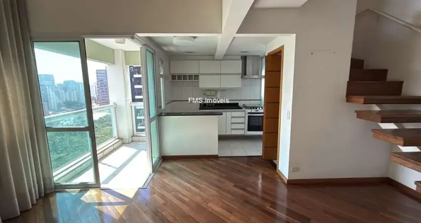 Apartamento Duplex para locação em Moema, com 2 quartos, 1 sala, 2 vagas.
