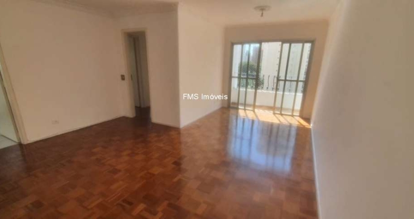 Imperdível: Apartamento para venda ou locação em Moema, SP, com 2 quartos, 3 banheiros, 2 vagas de garagem!