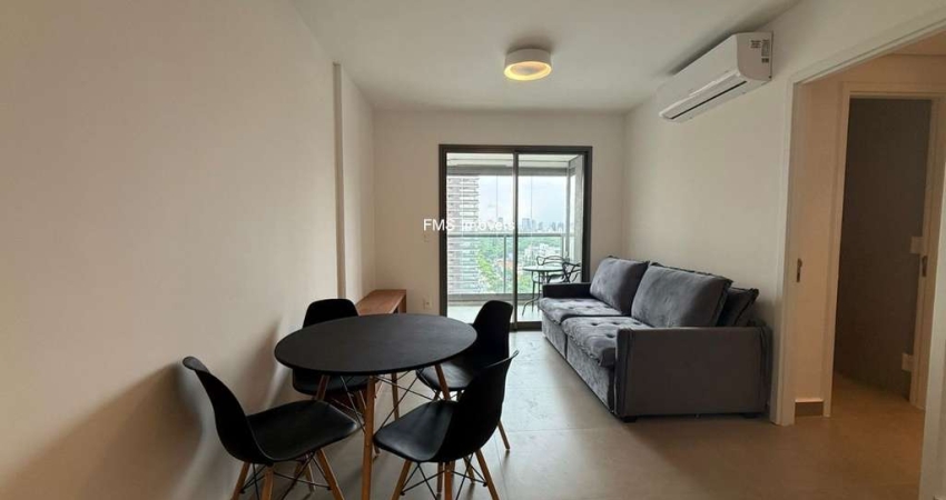 Apartamento com 1 dormitório na Avenida Indianópolis.