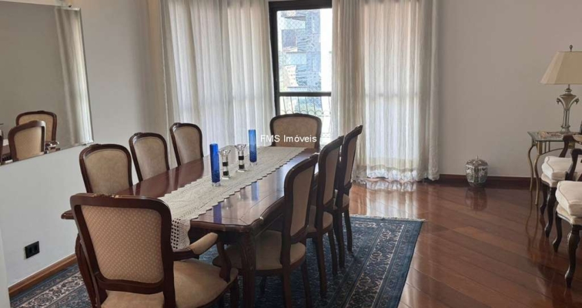 Apartamento à venda no Brooklin de 3 quartos, 1 suíte, 3 banheiros, 3 vagas, 260m².